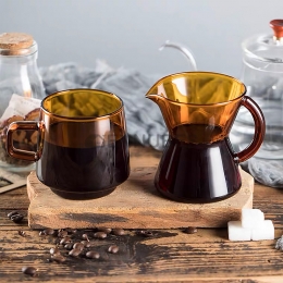 Cafetera con Pico de Águila