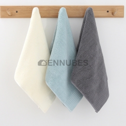 Toalla Bordada de Algodón Liso y Grueso