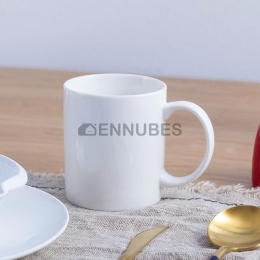 Práctica Taza de Cerámica Blanca