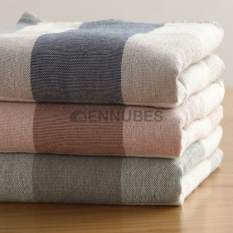 Toalla de Algodón a Cuadros Minimalista