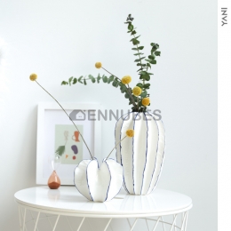 Florero Blanco de Cerámica Moderno y Minimalista