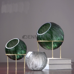 Florero de Vidrio Esférico con Soporte de Hierro Forjado Moderno