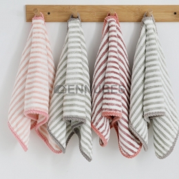 Toalla a Rayas Sencilla para la Piel con Estilo Japonés