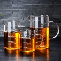 Taza con Medidores de Vidrio Espesado