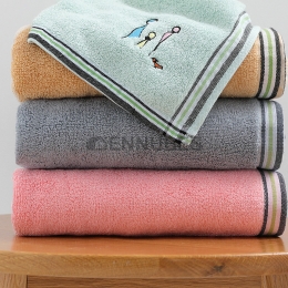 Toalla de Baño Grande de Algodón Bordada para Uso Doméstico