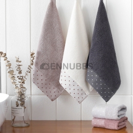 Toalla de Lunares Simple con Color Sólido